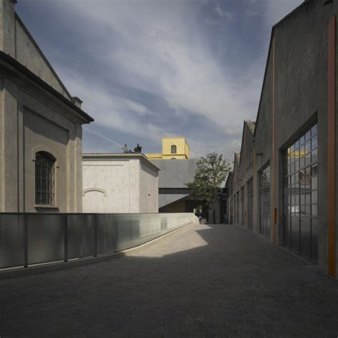 architettura fondazione prada|prada rem koolhaas.